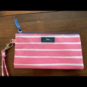 SCOUT wristlet with strap in pink